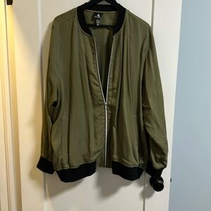 Lightweight green bomber